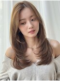 内巻きワンカール透明感シルキーベージュロングレイヤーカット