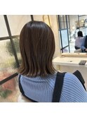 パッツンボブに白髪もぼかしながらベージュカラー