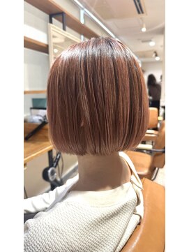 ココナ ヘア メゾンプリュス(cocona hair maison+) ミニボブ　ハイライトカラー