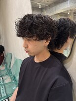 ゼスト リル 新宿(ZEST lill)&nbsp;シャドウパーマ 癖毛風 無造作パーマ 新宿