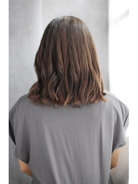 シュシュット(chouchoute) 夏美髪質改善アプリコットオレンジハイライトカラーくびれヘア12