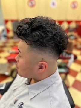 キングスマントーキョー 府中店(KINGSMAN TOKYO) ラフカール