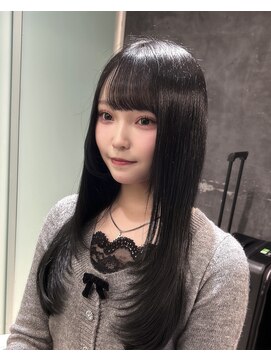 【りのんちゃん♪】透明感ブルーブラック×レイヤーカット