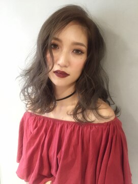 ジーナ(XENA) イルミナグレージュ