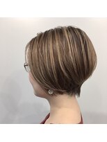 ベラヘアー(Bella Hair)&nbsp;コントラストハイライト×ハイアッシュ