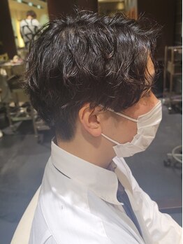 サラジュ 川西店(SARAJU)の写真/ON/OFFどちらもキマるスタイルが人気！清潔感を大切にしたデキる男スタイルが高評価☆初メンズパーマも◎