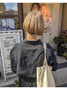 ヒカリス 東三国(HIKARIS) 笑顔溢れるミニボブ/刈り上げ女子/ベージュカラー/切りっぱなし