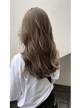 エイミー(Aimee) Aimee 町田 オリーブブラウン×ミックス巻き