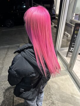 リズバイジル(Liz by JILL) 派手なピンク