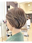 ショートボブ×グラデーションベージュ