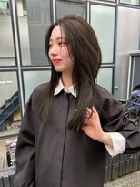 ルーム(Loom.)&nbsp;顔周りレイヤーレイヤーカット透明感カラーブリーチなしカラー