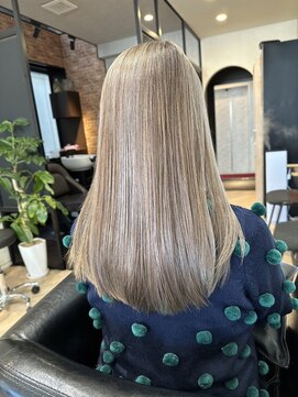 ハーツ(Heart's) 白髪ぼかし脱白髪染めショートボブ髪質改善40代50代60代