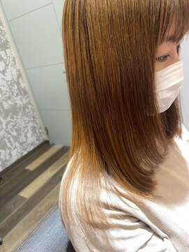 シー 浜松大平台店(She) 顔まわりレイヤースタイル ストレート 30代、40代、50代