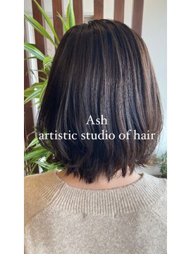 アッシュ アーティスティック スタジオ オブ ヘア(Ash artistic studio of hair) ショート×オリーブ
