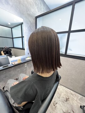 ピント 柏の葉キャンパス(Pint) オリーブ×パツッとボブ