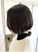 前髪なしセンターパートボブ