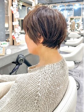 ラベルムバイエーケー(La Belleme by AK) 【脱白髪染めカラー×マッシュショート】