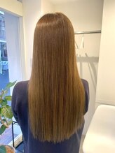 ツヤとまとまりを叶える髪質改善【プレミアムケアシリーズ】