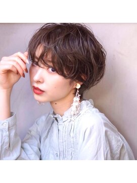 アトリエ フェム(atelier.fem) 柔らかなシルエットのショートパーマ