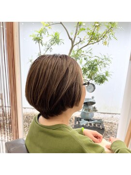 サボ(SAVO) ハイライト、ショートボブ