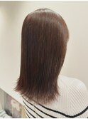 外ハネミディアムヘア