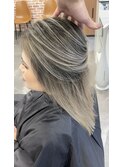 シャドールーツ　根本暗め