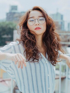 スタリー(Starry) くるくるウェーブヘアー/20代/30代/40代/ハレマチ通り