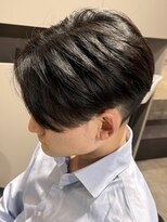 リンカラン トロワ(LINGKARAN Trois)&nbsp;前下がりセンターパート