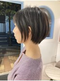 丸みショート前髪あり多毛の方に似合う髪型黒髪ショート