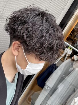 マグカーネ バイ フィフス(Mag KANE by fifth) 松本波巻きスパイラルパーマ緩めツイストスパイラルパーマ