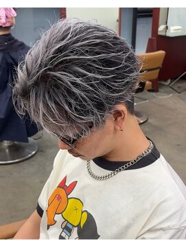 リップス 吉祥寺店 (LIPPS) ホワイトシルバーアッシュバレイヤージュサーフフェザーショート