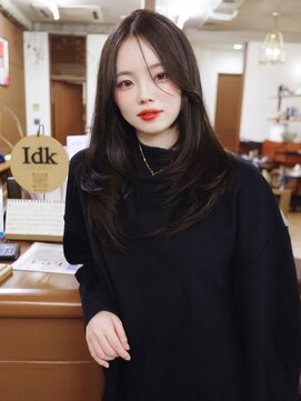 ハッシュレイヤーカット/ダークグレージュカラー