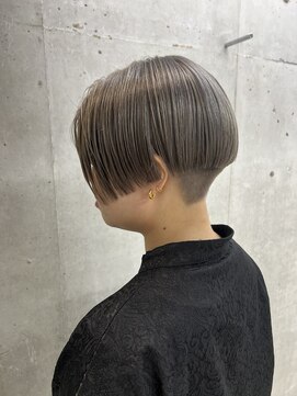 ティピ(tipi) 刈り上げショート