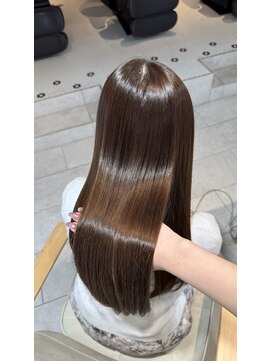 ティア(Tia.) 縮毛矯正/巻ける縮毛矯正/髪質改善トリートメント/ロングヘア