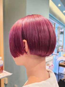 トリコ ショップアンドヘアサロン(tricot shop hair salon) ツヤ暖色カラー×似合わせミニボブ　フクザワ