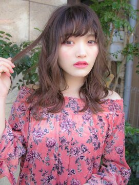 ルティア 池袋(Lutia) 腹の柔らかピンクベージュ