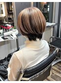 ピンクベージュコントラストカラー・ショートボブ