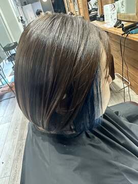 シャッター(Shutter) ボブスタイル