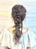 エルバイラビス 大宮(elu by lovis)&nbsp;《ゆい》編みおろしアレンジ/結婚式ヘア/前髪パーマ