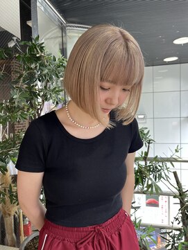 ヘアーアンドメイク ビス(HAIR&MAKE bis) ボブ×ミルクティーベージュ☆【多田華歌】