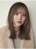 顔周りレイヤーカットくびれヘアミルクティーベージュカラー