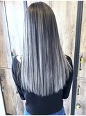 【他店修正】ホワイトシルバーバレイヤージュ×ブリーチ４回