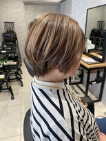アース 二俣川店(HAIR&MAKE EARTH)&nbsp;ベージュハイライト/丸みショート