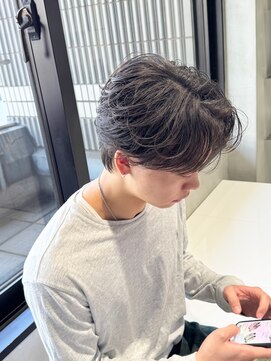 ニコ トウキョウ ロジック(nico TOKYO Logic) センターパート ニュアンスパーマ フェザーパーマ