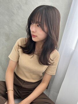 リス バイ ソヨン(Lis by SOYON) 顔まわりカット　小顔サイドバング　後毛カット