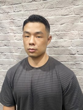 グレイスフル バーバープラチナム 六本木店(Graceful Barber platinum) サイドパートスキンフェード