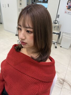 シーツー 三吉店(C2) レイヤーカット/グレージュ/ミディアム