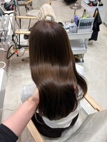 ロエ(LOE) ヘーゼルブラウンレイヤーカット顔周りレイヤー髪質改善