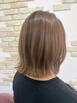 ヘアールーム ギフト(Hair Room Gift) くびれボブ