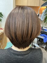 ウイバイファースト(u'i by first)&nbsp;大人の丸みショートボブで叶える、上品なツヤ髪